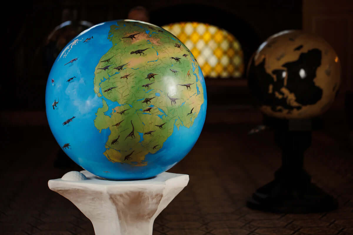 The Dinosaur Globe - Earth 200 million years ago - PlanetBuilders.art