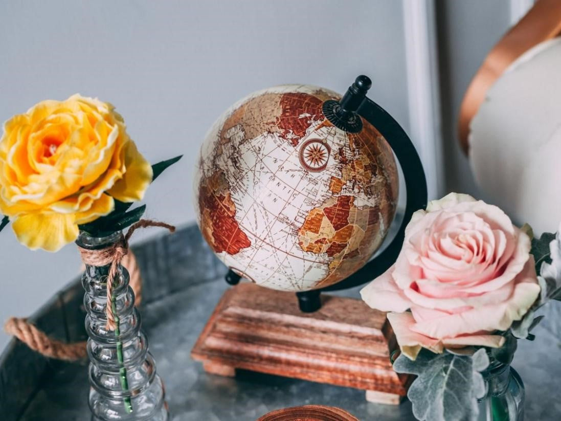 Top 10 Home Decor Ideas Featuring Large World Globes