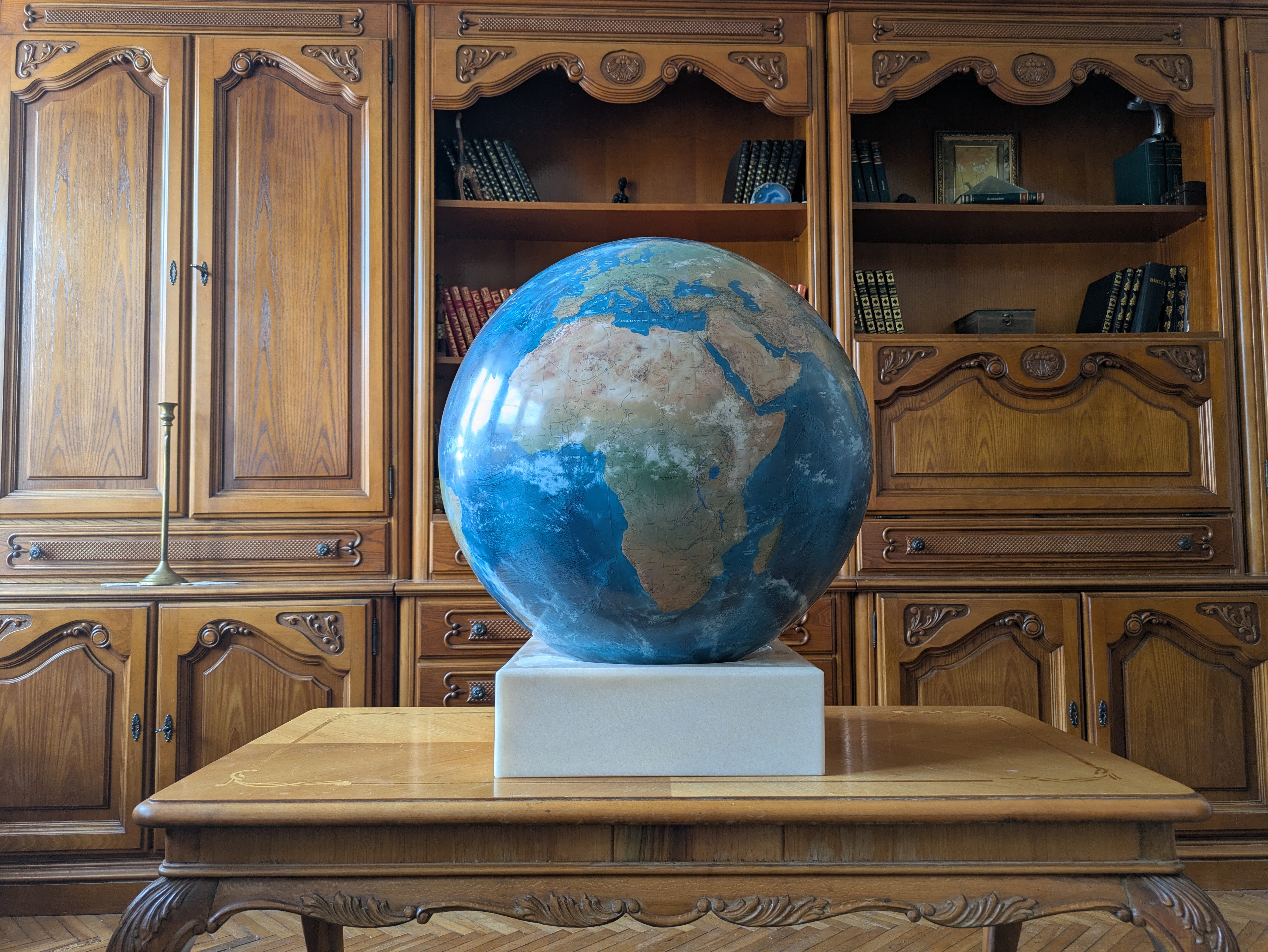 20-inch Planet America world globe featuring the newly named Gulf of America, showcasing updated geopolitical boundaries.